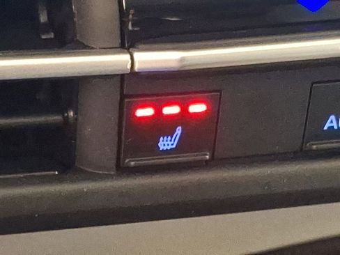 Certified 2024 Toyota Sienna XLE image 19