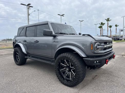 Used 2023 Ford Bronco Big Bend w/ Sasquatch Package AWD/4WD image 3