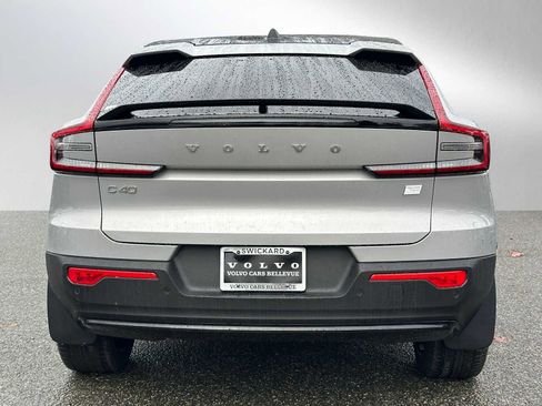 Certified 2023 Volvo C40 P8 Recharge Ultimate image 4