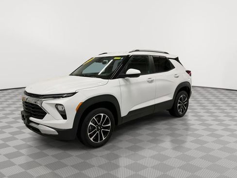 Certified 2025 Chevrolet TrailBlazer LT AWD/4WD image 5