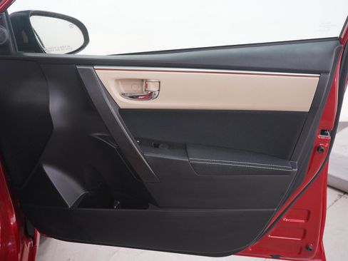 Used 2016 Toyota Corolla LE w/ Body Protection Package #1 FWD image 9