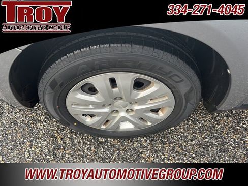 Used 2020 Dodge Journey SE image 18