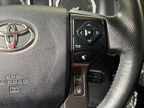 Used 2021 Toyota 4Runner TRD Off-Road Premium w/ Moonroof Package AWD/4WD image 26