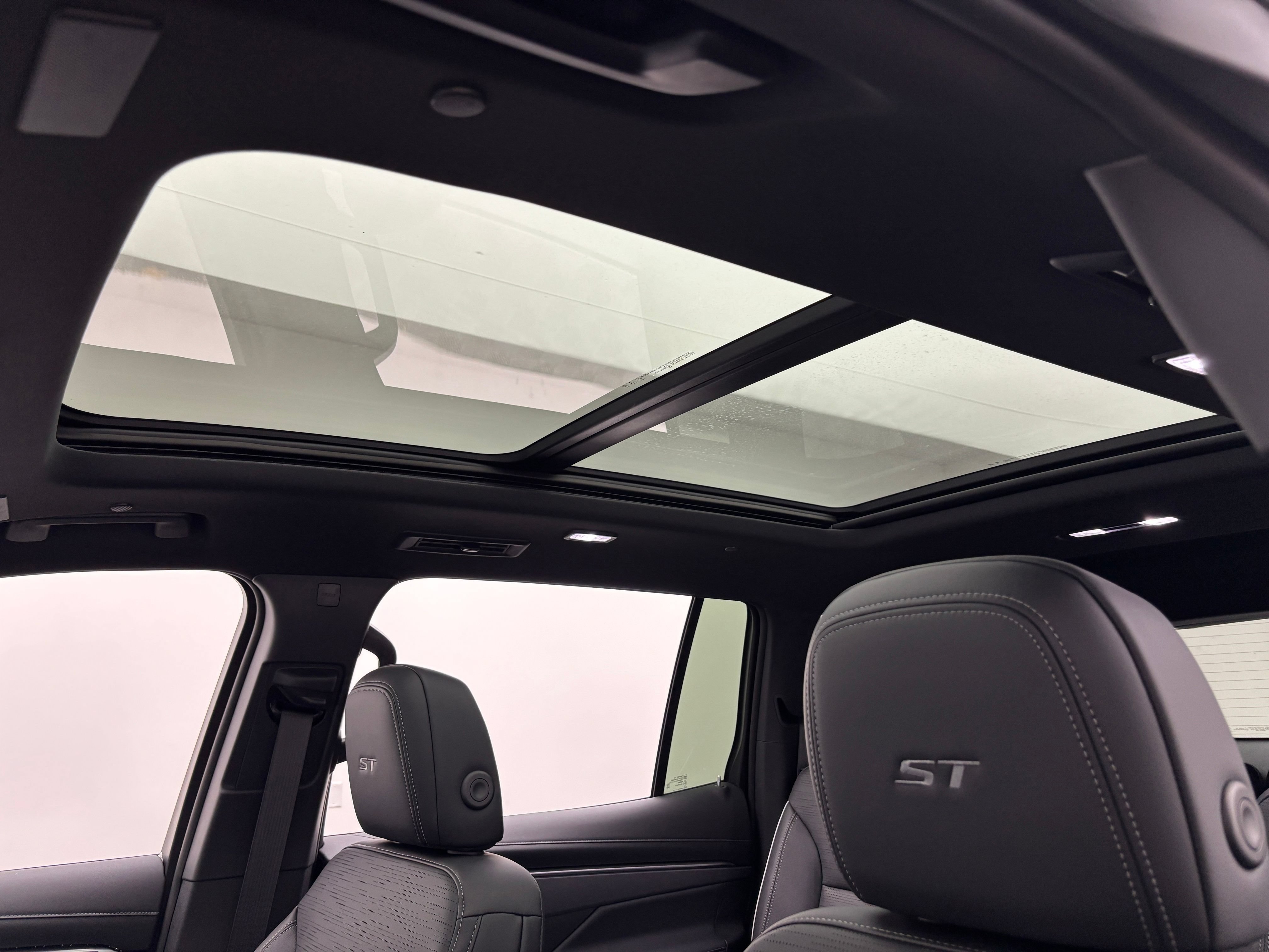 New 2026 Buick Enclave Sport Touring w/ Power Package FWD image 5
