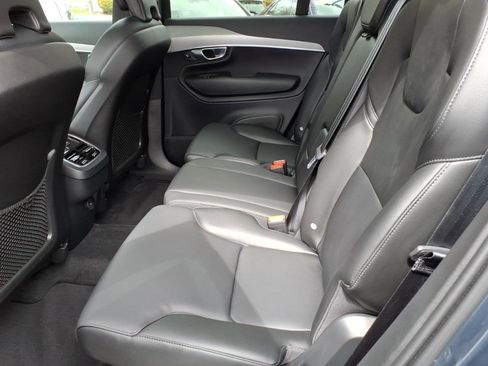Used 2022 Volvo XC90 T5 Momentum AWD/4WD image 10