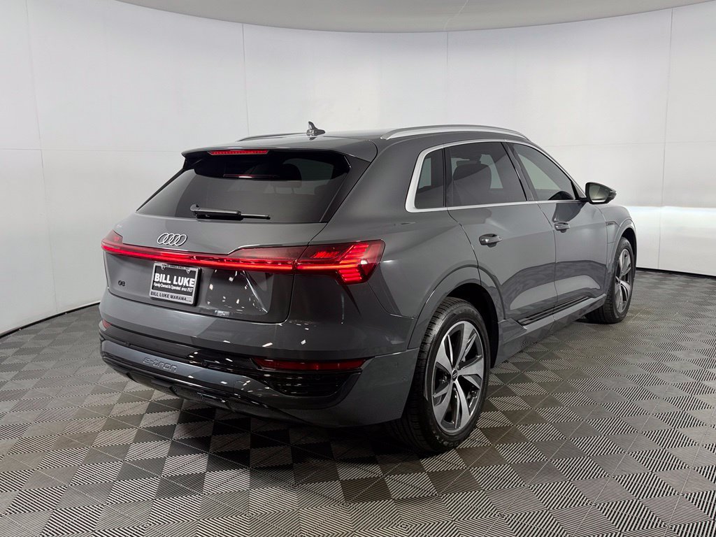 Used 2024 Audi Q8 e-tron Prestige w/ Prestige Package AWD/4WD image 7