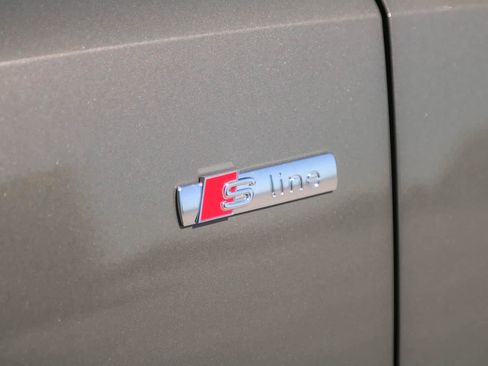 New 2025 Audi Q3 2.0T Premium image 7