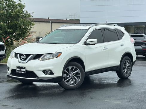 Used 2016 Nissan Rogue SL w/ SL Premium Package AWD/4WD image 2