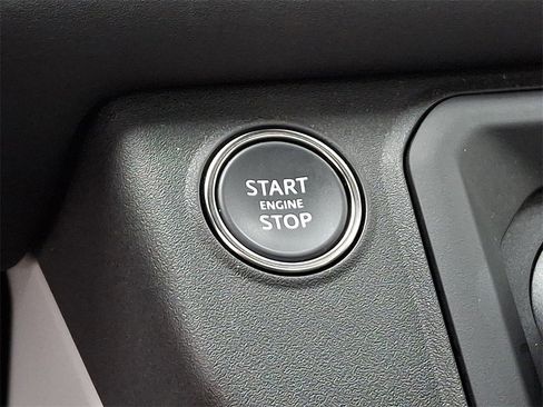 Used 2024 Land Rover Defender 110 X-Dynamic SE image 26