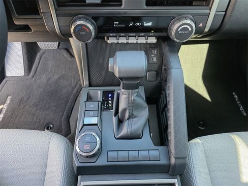 Certified 2025 Toyota 4Runner SR5 image 28