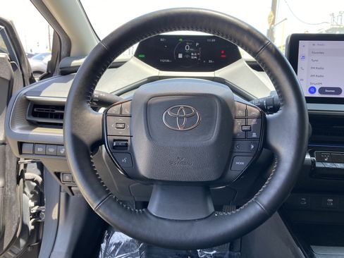 Used 2024 Toyota Prius XLE FWD image 12