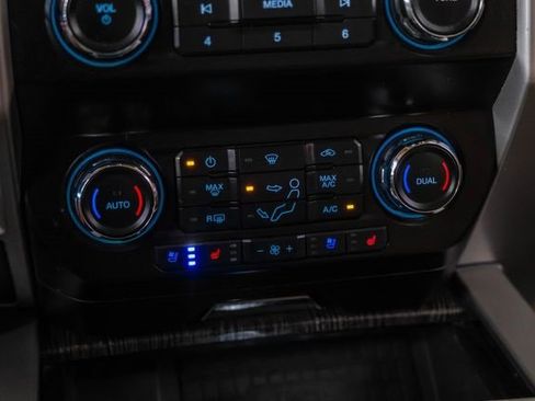 Used 2020 Ford F350 Lariat w/ Lariat Ultimate Package image 28