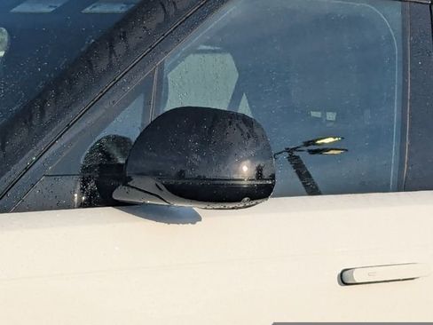 Used 2024 Land Rover Range Rover Sport Dynamic SE image 11