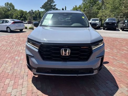 Certified 2025 Honda Pilot TrailSport image 31