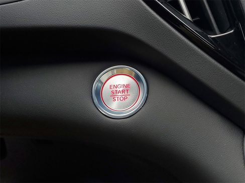 Certified 2025 Acura RDX SH-AWD image 29