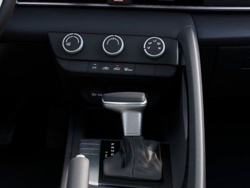 New 2026 Hyundai Elantra SE FWD image 16