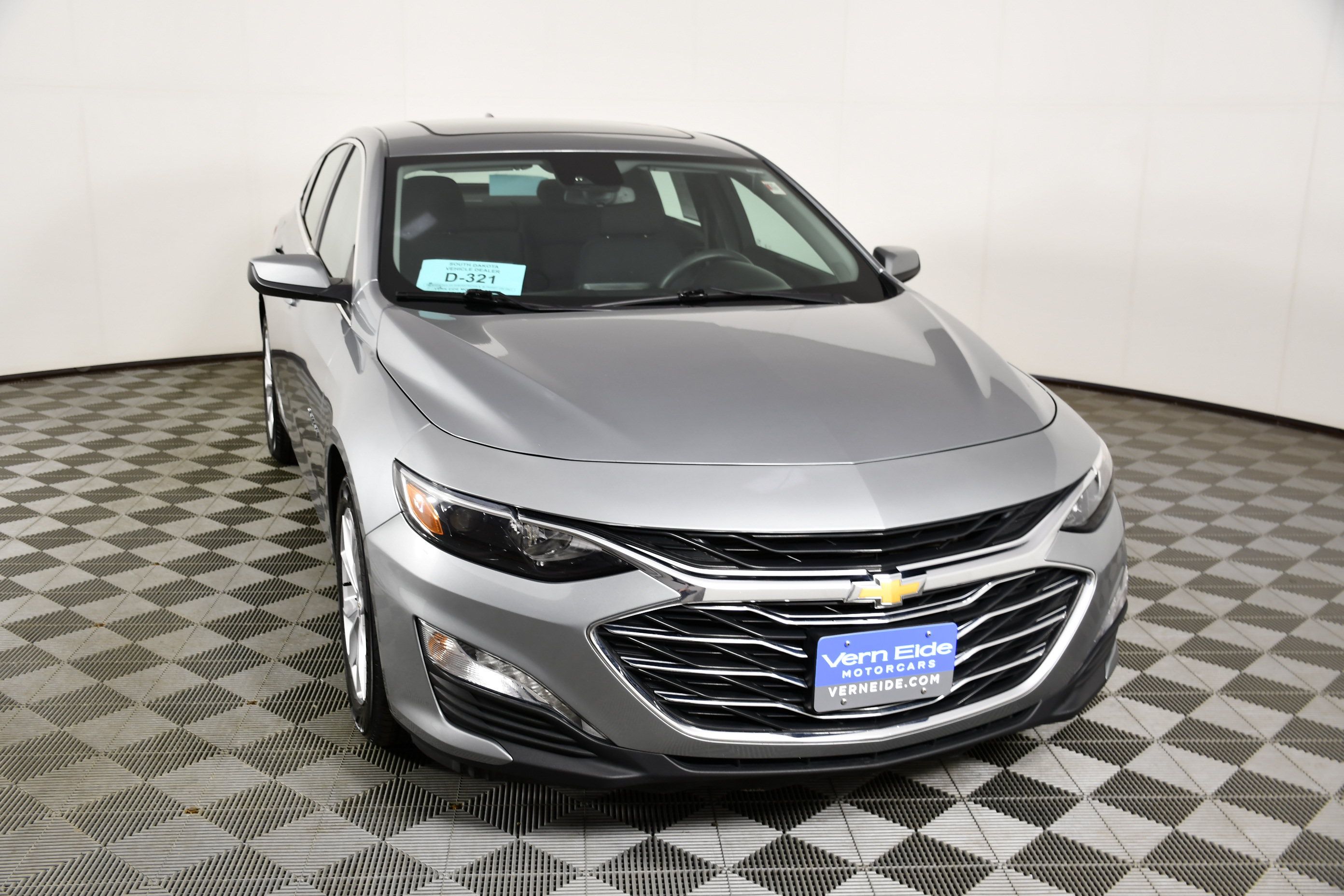 Used 2024 Chevrolet Malibu LT FWD image 3