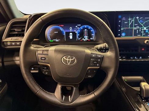 Used 2025 Toyota Crown Signia AWD/4WD image 14