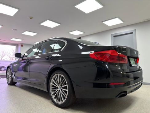 Used 2019 BMW 540i xDrive w/ Premium Package image 5