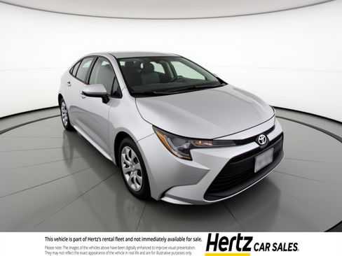Used 2024 Toyota Corolla LE image 1