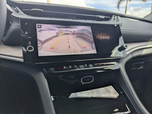 New 2026 Jeep Grand Cherokee L Limited RWD image 21