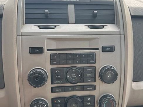 Used 2010 Ford Escape XLT FWD image 18