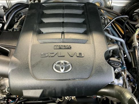 Used 2016 Toyota Tundra SR5 w/ SR5 Upgrade Package image 30