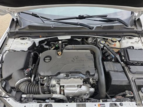 Used 2020 Chevrolet Malibu LT FWD image 36