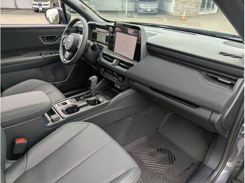 Used 2026 Subaru Outback Limited AWD/4WD image 84