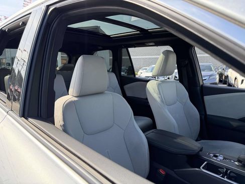 Used 2025 Lexus TX 350 AWD w/ Technology Package image 13