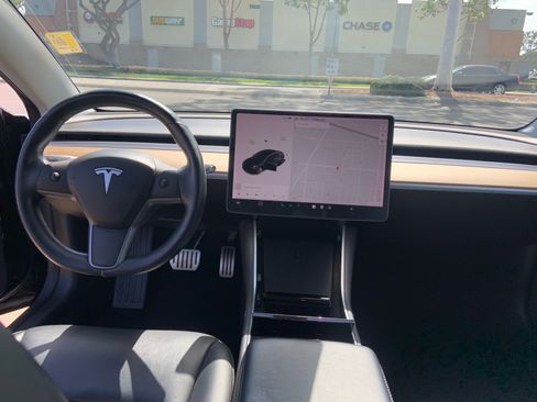 Used 2019 Tesla Model 3 Long Range AWD/4WD image 11