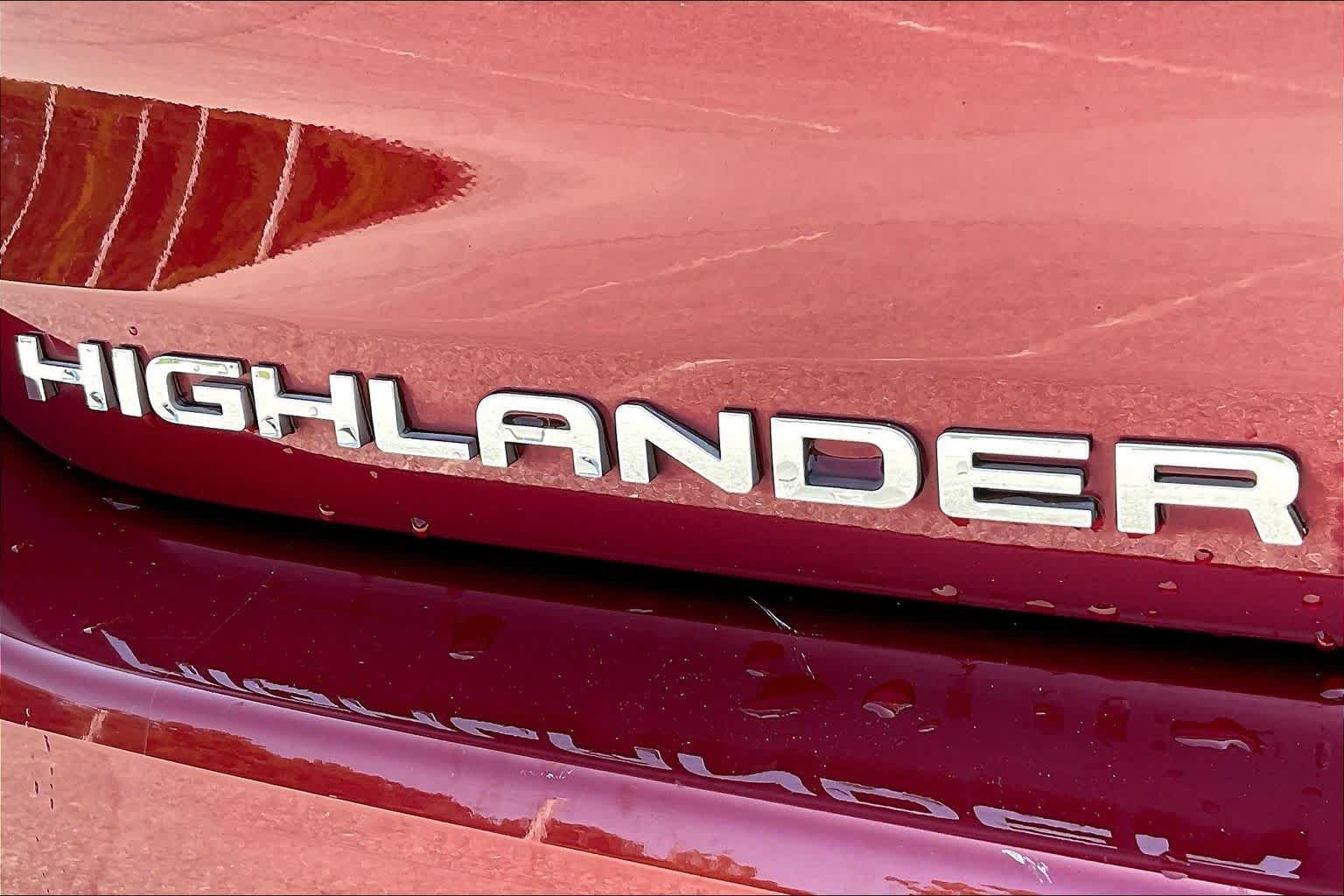 Used 2023 Toyota Highlander XLE FWD image 31