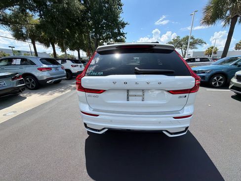 Used 2024 Volvo XC60 B5 Core w/ Protection Package Premier AWD/4WD image 12