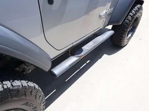 Used 2018 Jeep Wrangler Sport AWD/4WD image 26