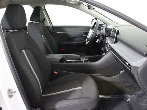 Used 2025 Hyundai Sonata SEL FWD image 18