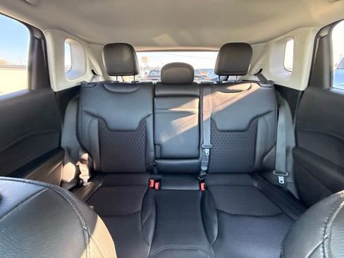 Used 2018 Jeep Compass Altitude w/ Popular Equipment Group image 32