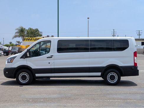 Used 2022 Ford Transit 350 XL image 4