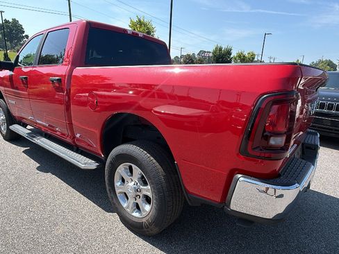 Used 2026 RAM 2500 Big Horn AWD/4WD image 10