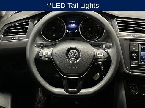 Used 2021 Volkswagen Tiguan S image 8
