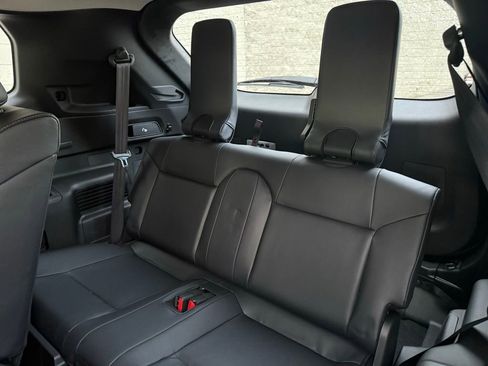 New 2025 Mitsubishi Outlander SE image 24