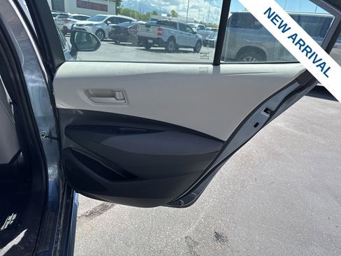 Used 2025 Toyota Corolla LE FWD image 12
