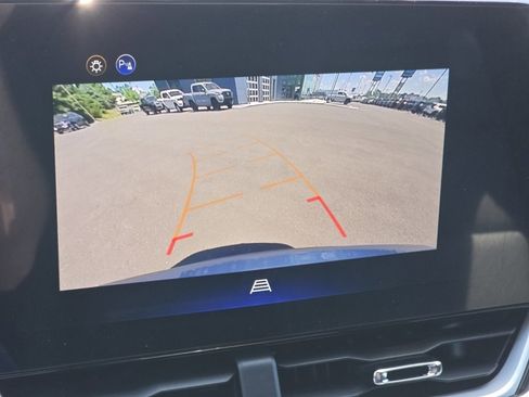 New 2026 Chevrolet Equinox LT w/ Convenience Package II AWD/4WD image 6