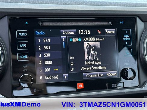 Used 2016 Toyota Tacoma TRD Sport image 26