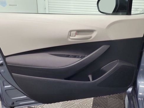 Used 2023 Toyota Corolla LE image 19