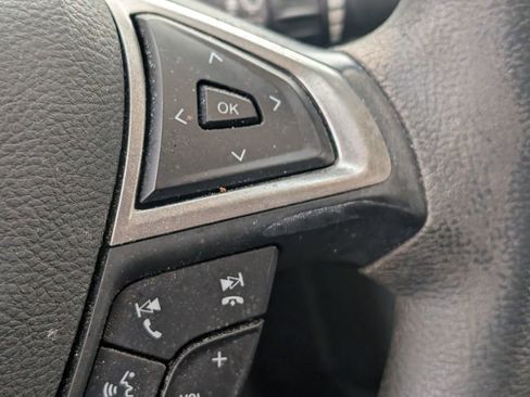 Used 2018 Ford Fusion SE w/ Fusion SE Technology Package image 26