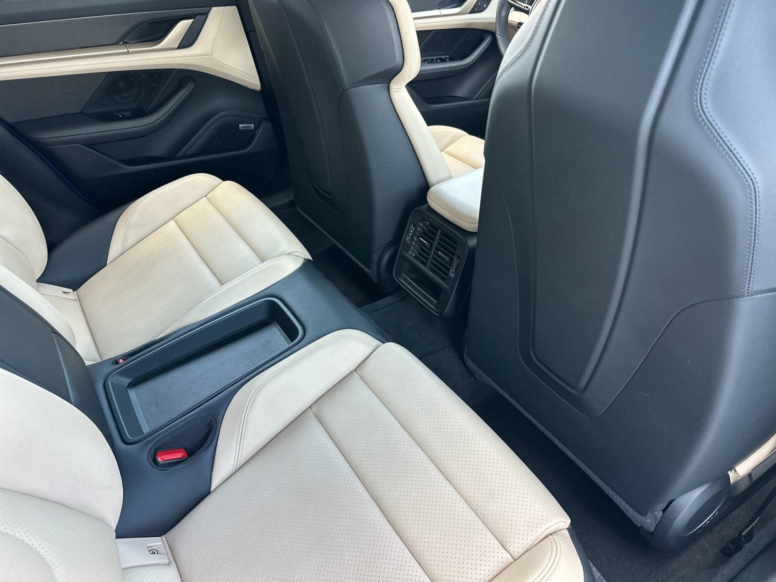 Certified 2023 Porsche Taycan GTS AWD/4WD image 27