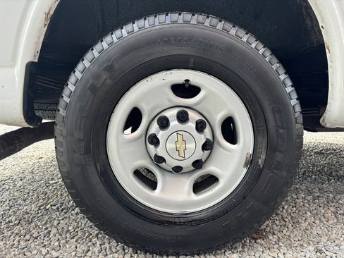 Used 2020 Chevrolet Express 2500 w/ Driver Convenience Package image 7