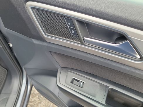 Used 2019 Volkswagen Atlas S FWD image 11