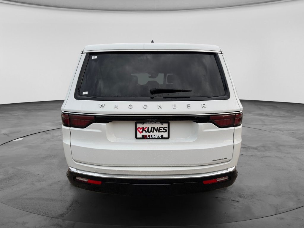 Used 2024 Jeep Wagoneer L Series II w/ Flexible Seating Group AWD/4WD image 35