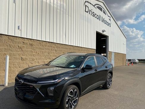 Used 2024 Chevrolet Trax RS w/ Sunroof Package image 1